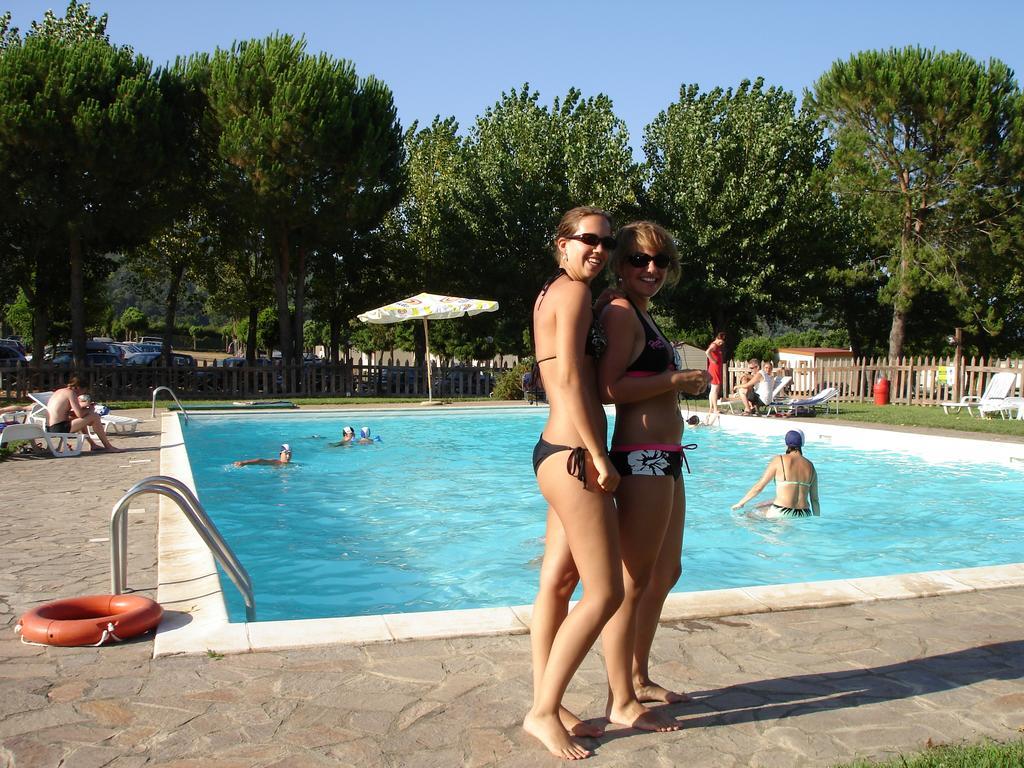 Camping Roma Flash Hotel Bracciano Esterno foto